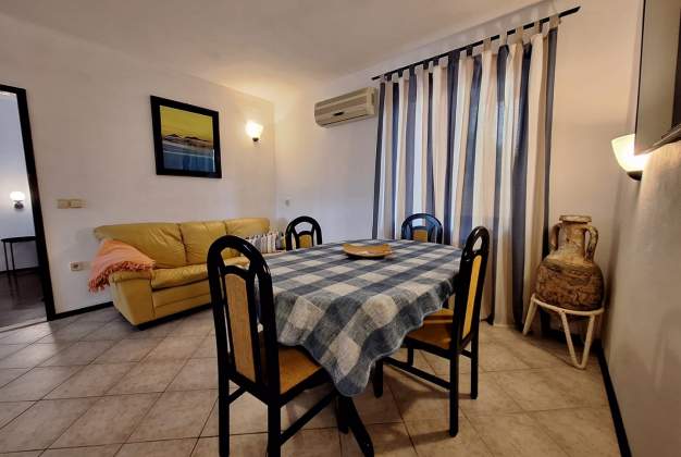 Apartment Lejla 1, romantische Terrasse für 4-5 Personen, Mali Lošinj