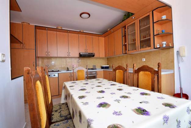 Apartma Maris 3 družinska namestitev v bližini plaže, Mali Lošinj