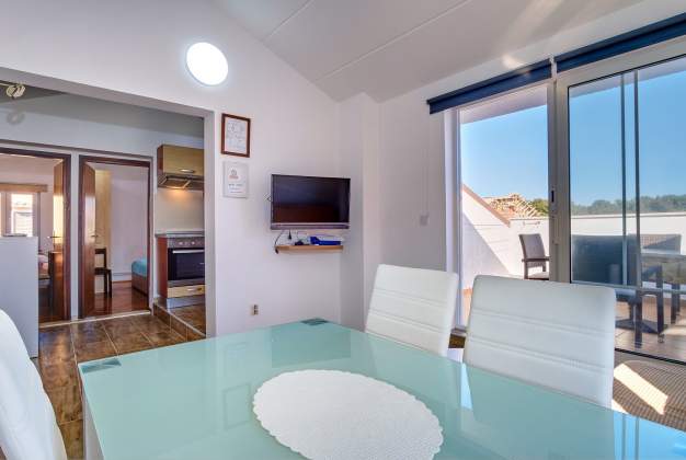 Apartment Marta 3 geräumige Wohnung mit Terrasse, Mali Lošinj