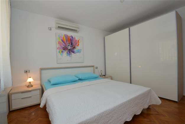 Apartment Milica 4 -  Mali Losinj, Croatia