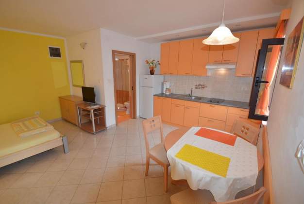 Apartmaji Neda 2 - enostaven in sproščujoč odih za 2 osebi, Mali Lošinj