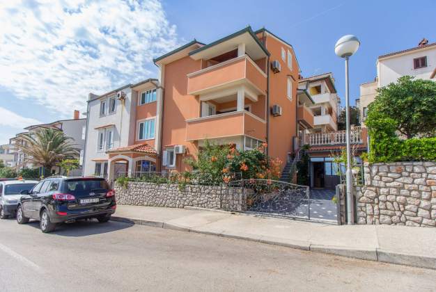 Apartment Orangina 1 - Meerblick, nahe dem Zentrum und dem Strand von Sv. Martin, Mali Losinj