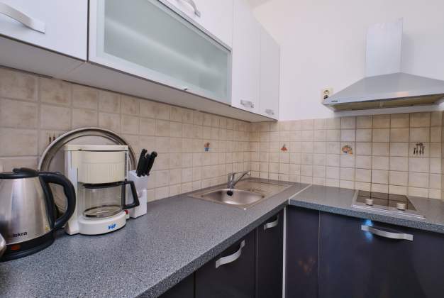 Apartma Orangina 2 - Mirna Lokacija 100m od Morja, Mali Lošinj