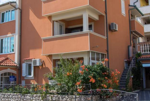 Apartment Orangina 2 - Ruhige Lage 100m vom Meer, Mali Lošinj