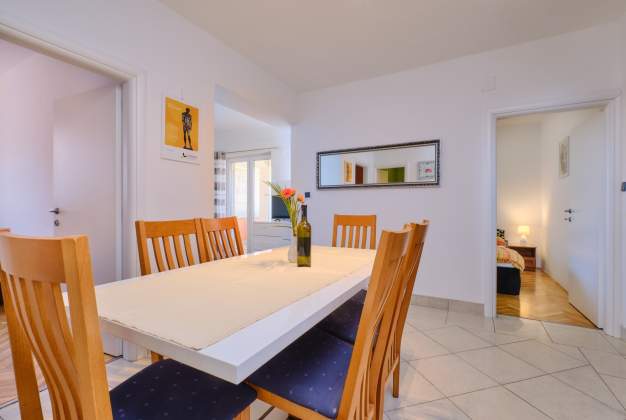 Apartma Orangina 3 - Čudovit pogled na morje, 100m od plaže - Mali Lošinj