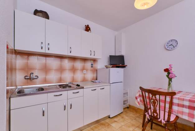 Apartma Rosa 2, mirna namestitev za dve osebi - Mali Lošinj, Hrvaška