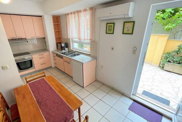 Apartma Ruža 1, Prostorna namestitev blizu plaže, Mali Lošinj