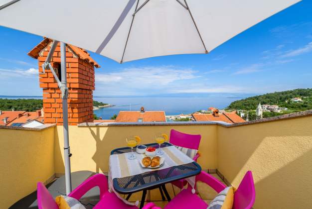 Ferienwohnung Ruža 2, Geräumige Wohnung mit Meerblick, Mali Losinj