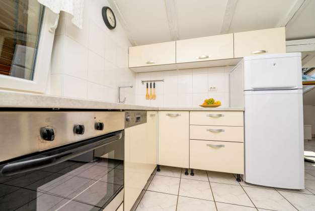 Apartma Ruža 2- Mali Lošinj,  Hrvaška