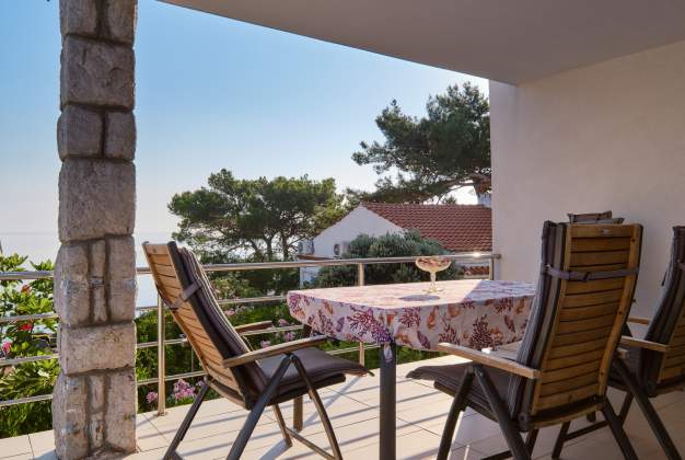 Apartman Vitorio 3 - smješten uz plažu uvale Vladarke za 3 osobe Mali Lošinj, Hrvatska.