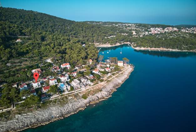 Apartman Vitorio 3 - smješten uz plažu uvale Vladarke za 3 osobe Mali Lošinj, Hrvatska.