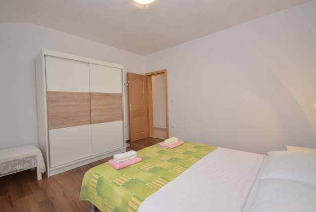 Apartment Lakić 3, Strandnah, ideal für 2-3 Personen in Artatore