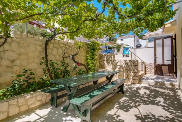 Apartma Natali 1 slikovita lokacija ob uvali Čikat, Mali Lošinj