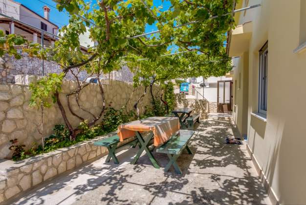 Apartma Natali 1 slikovita lokacija ob uvali Čikat, Mali Lošinj