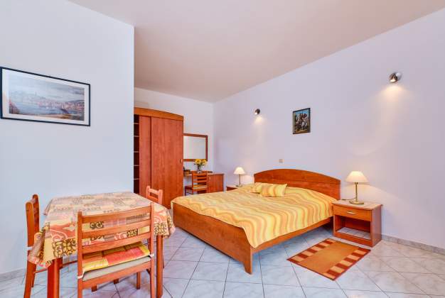 Apartmaji  Antonela 1 - šarmanten nastanitev za 2 osebi, Mali Losinj