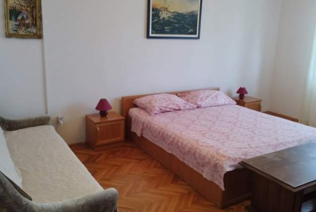 Apartment Diana 2 family accommodation near the city center Mali Lošinj, Croatia