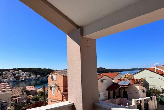 Ferienwohnung Ivana für 5 Personen mit Blick auf den Hafen, Mali Lošinj