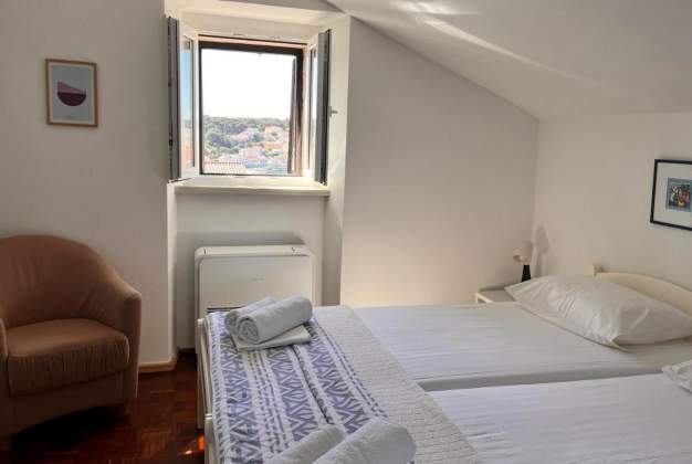 Ferienwohnung Ivana für 5 Personen mit Blick auf den Hafen, Mali Lošinj