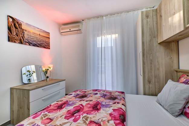 Zimmer Nika in attraktiver Lage am Meer für 2 Personen, Mali Lošinj, Kroatien