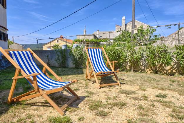 Apartment Maruči 1 - Aufenthalt im Einklang mit der Natur für 4 Personen in Stivan, Cres.