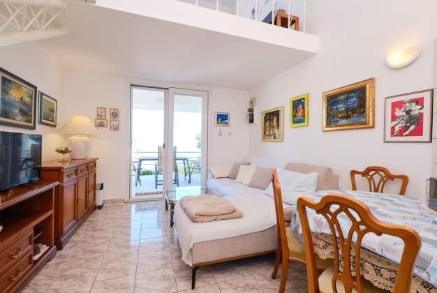 Apartment Vitorio 4 - Unterkunft für 2 Personen in der Bucht Valdarke, Mali Lošinj, Kroatien.