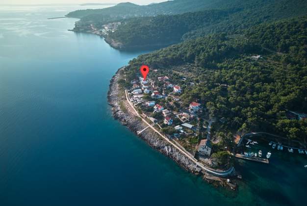 Apartment Vitorio 4 - Unterkunft für 2 Personen in der Bucht Valdarke, Mali Lošinj, Kroatien.