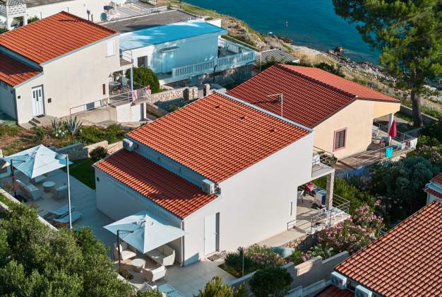 Apartment Vitorio 4 - Unterkunft für 2 Personen in der Bucht Valdarke, Mali Lošinj, Kroatien.