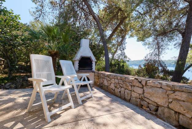 Studio Mirta, umgeben von Grün in Poljana, Mali Lošinj